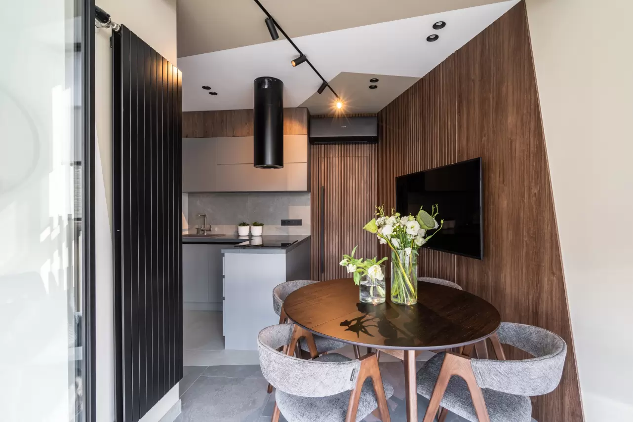 pyatiugolnaya-kukhnya-10