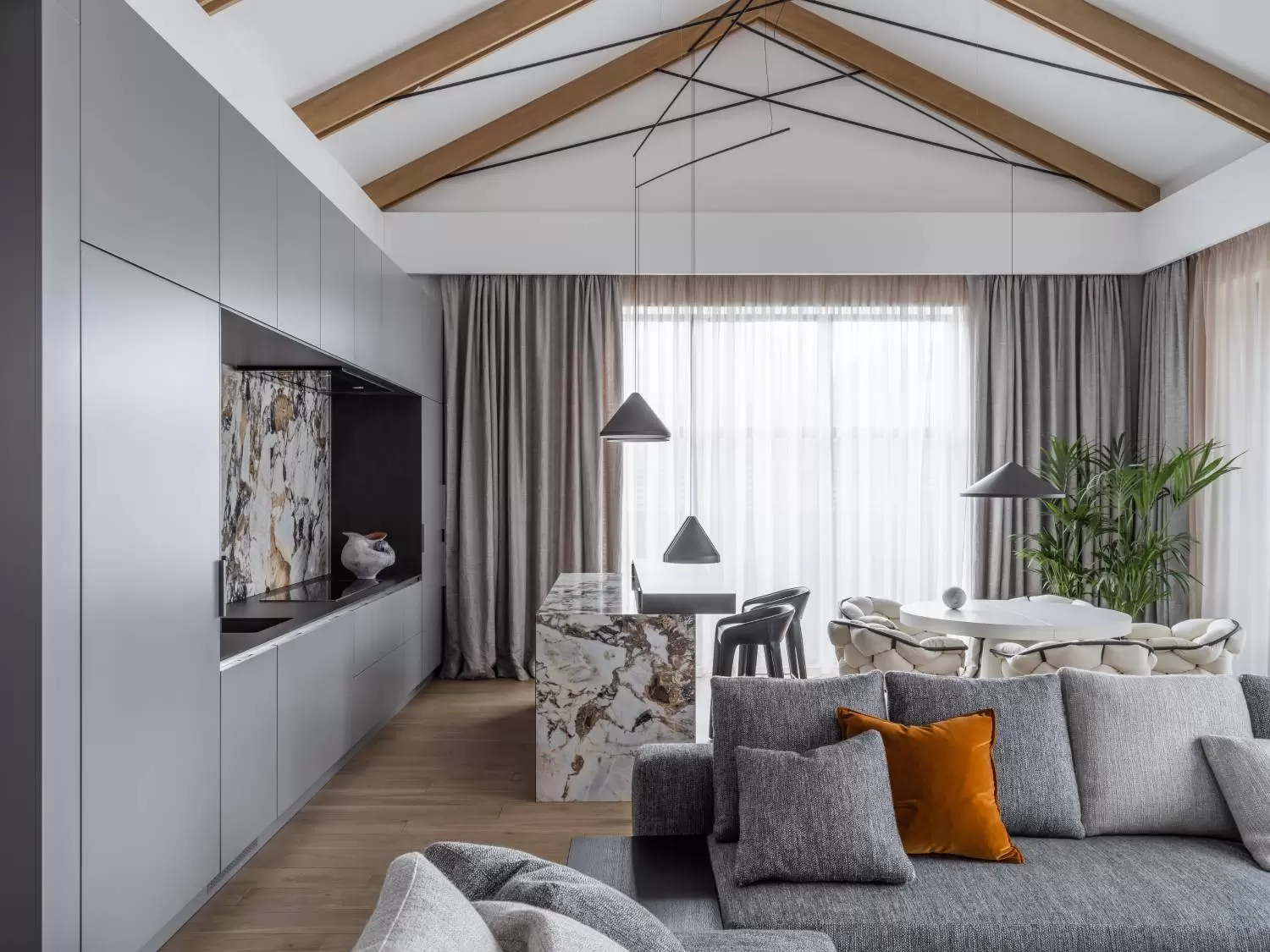 dom-s-zelenoy-vannoy-7