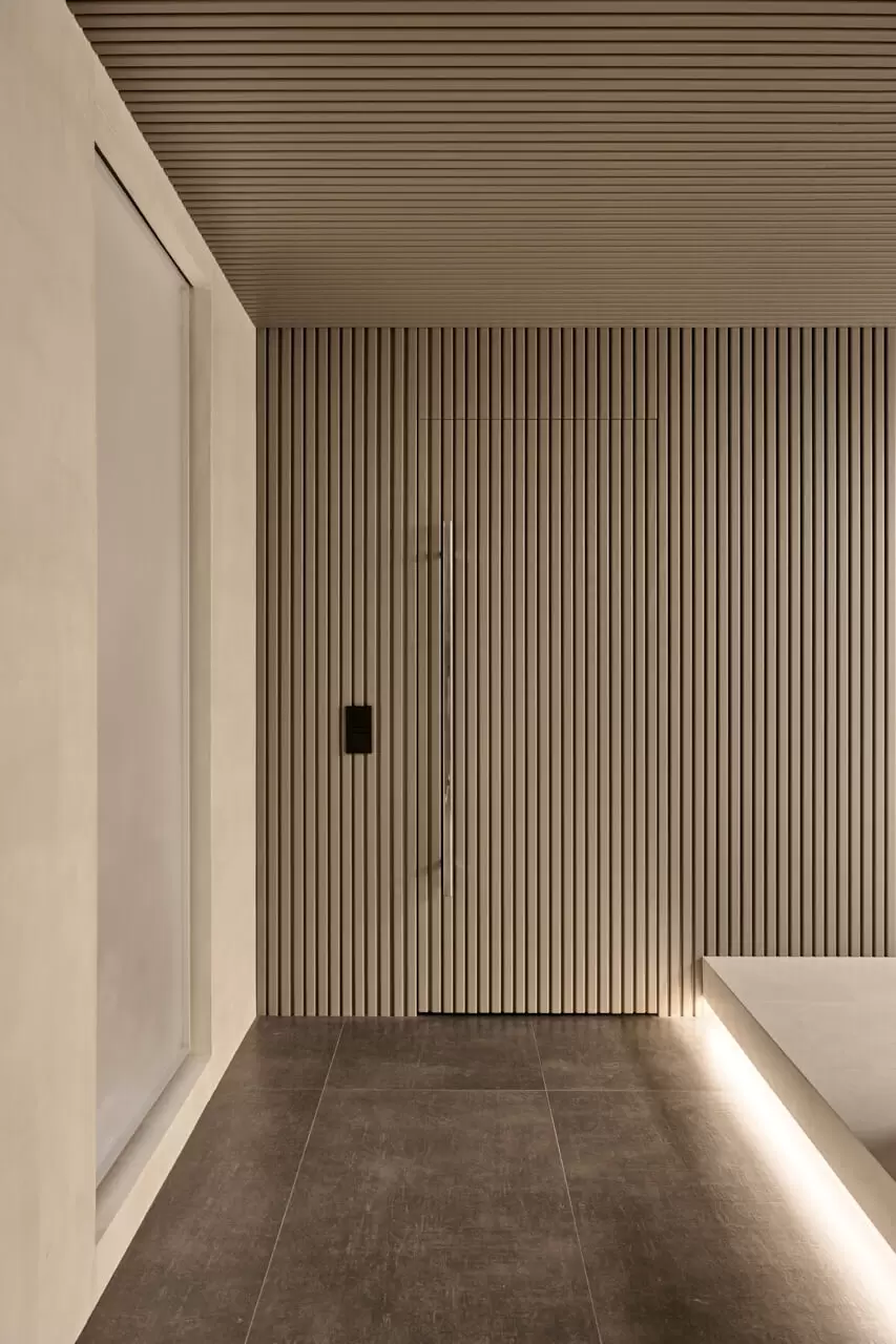 simfoniya-sveta-dlya-spalni-v-tsokolnom-etazhe-9